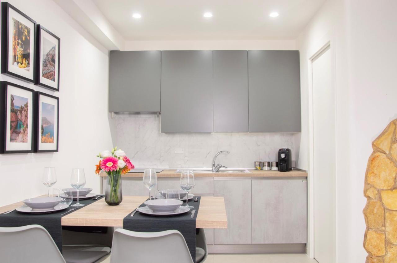 Luxury House Dogana 37 Apartment Salerno Luaran gambar