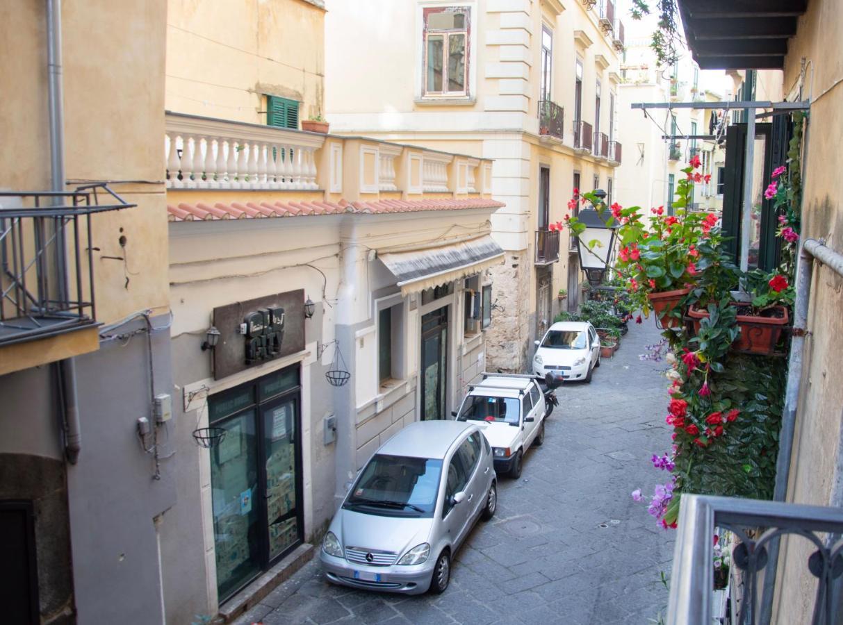 Luxury House Dogana 37 Apartment Salerno Luaran gambar